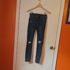 Judy Blue Skinny Jeans in Blue with Distressed Knee Details